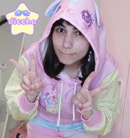 
              ♡ dreamy kittie hoodie ♡
            